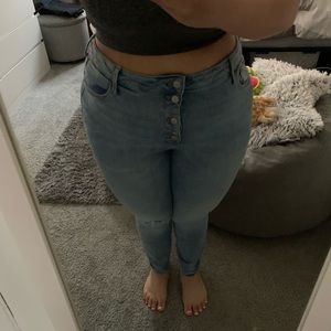 Old Navy Rockstar Super Skinny High Rise. Size 18